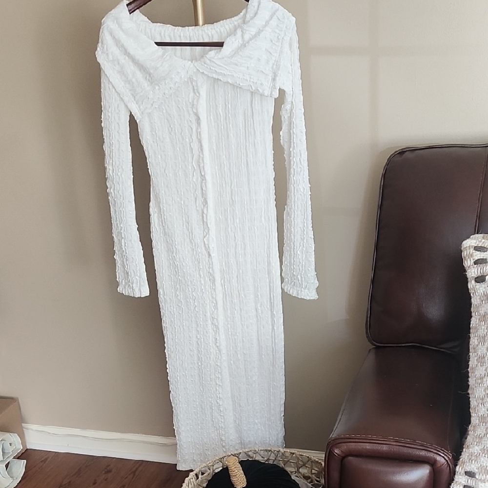 Chic White Long Sleeve Dress